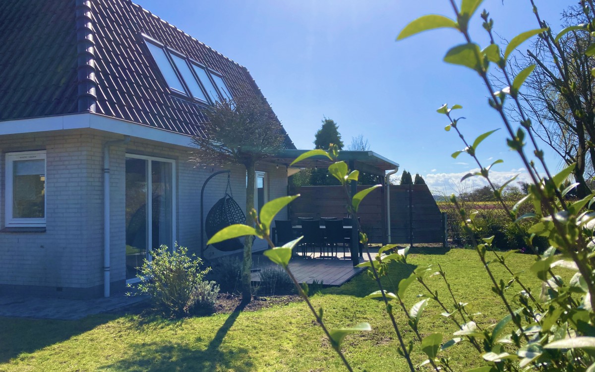 6 persons house with cozy large garden in Noordwijk